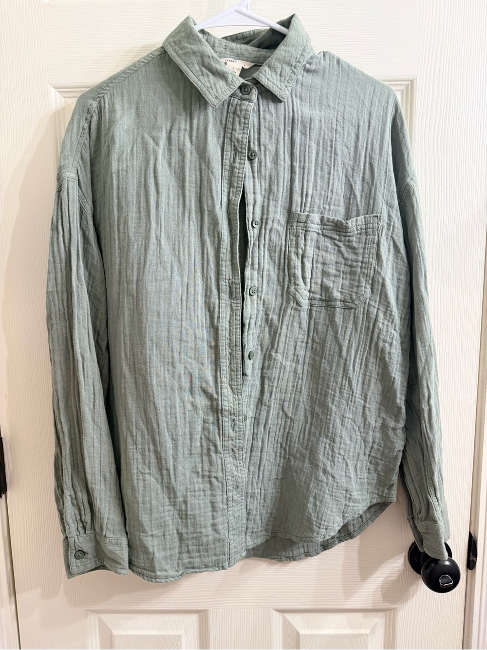 Women’s Sage Green Lightweight Button-Up Shirt